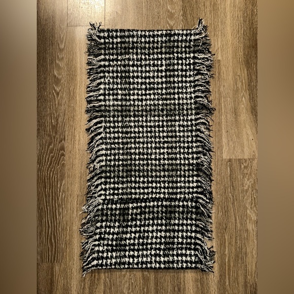 Infinity Scarf from Anthro - Picture 6 of 7